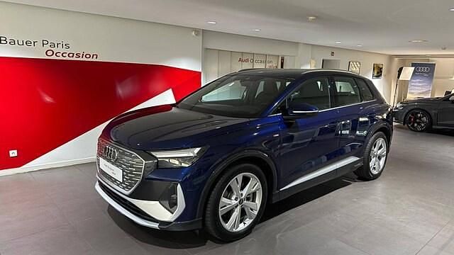 Bleu navarre métallisé Occasion 2025 Audi Q4 e-tron S-Line SUV | 52 220 € (Prix cher) - Image 1/4