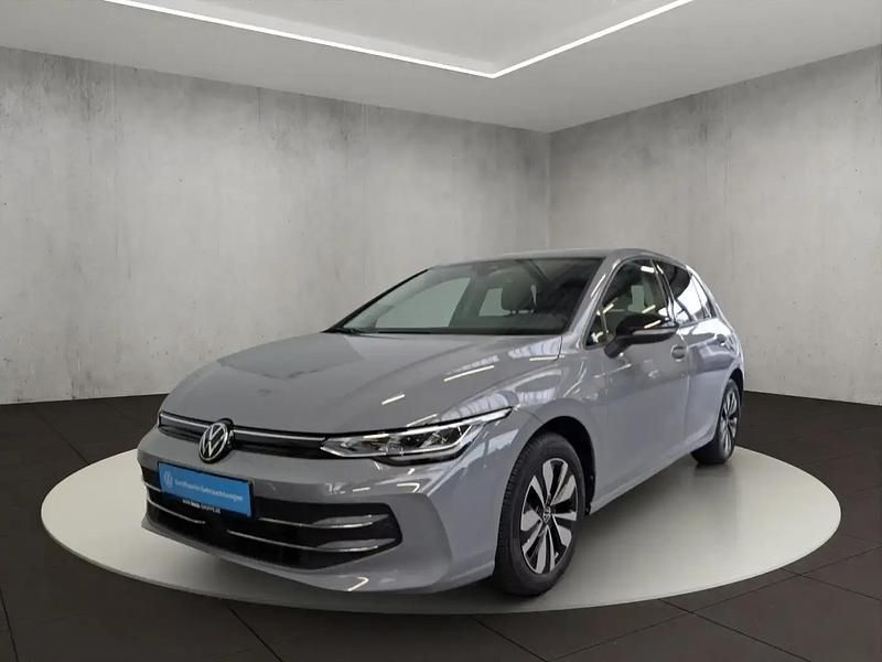 Gris Utilisé 2024 VW Golf VIII Life Berline | 31 200 € (Prix juste) - Image 1/4