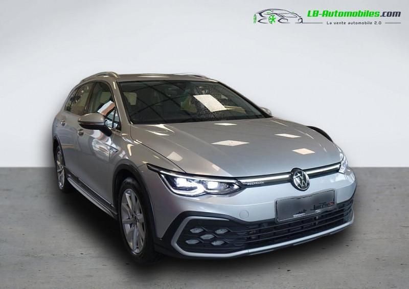 Utilisé 2021 VW Golf VIII Break | 32 500 € (Prix juste) - Image 1/4