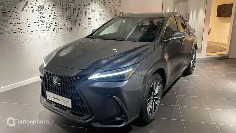 Gris Utilisé 2025 Lexus NX450h+ Executive Line SUV | 69 990 € - Image 1/4