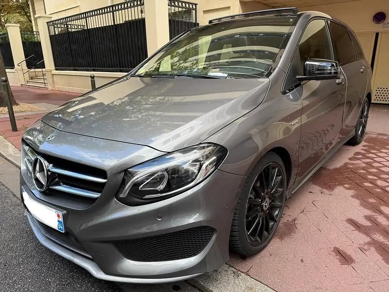 Gris Occasion 2018 Mercedes B220 Edition Monospace | 14 999 € - Image 1/4