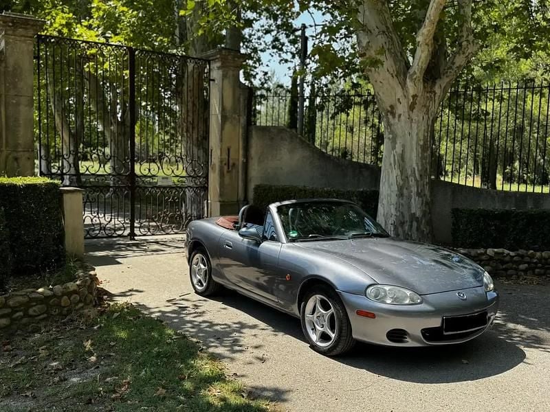 Gris Occasion 2004 Mazda MX5 Cabriolet | 9 990 € - Image 1/4