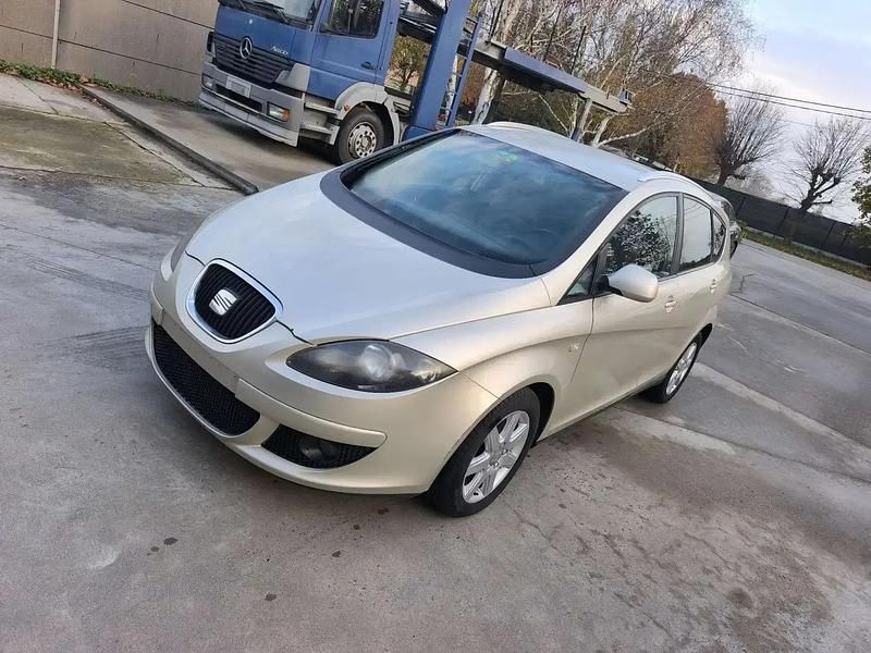 Beige Occasion 2006 Seat Altea XL Monospace | 1 200 € - Image 1/4