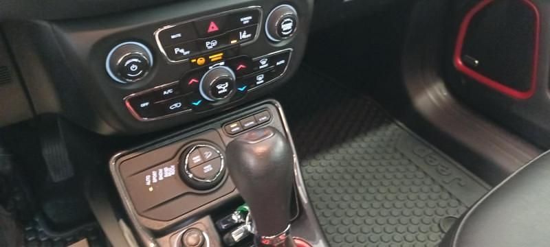 Image 3/4