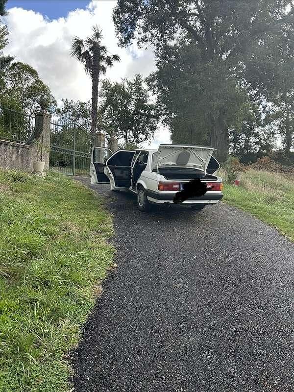 Occasion BMW 316 99 ch (72 kW) 1990 Blanc Berline