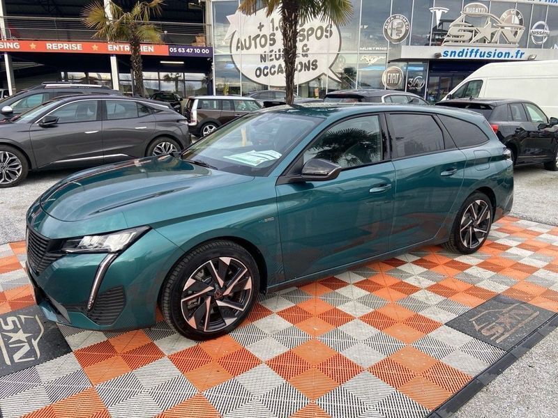 Bleu avatar metal Utilisé 2022 Peugeot 308 Allure Break | 25 950 € (Prix juste) - Image 1/4