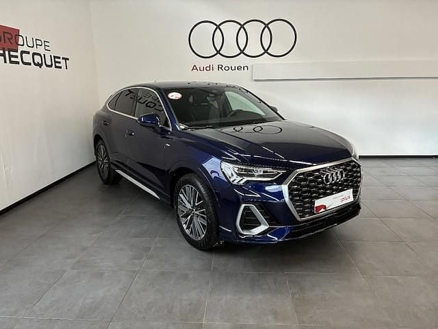 Bleu navarre métallisé Utilisé 2023 Audi Q3 Sportback S-Line SUV | 39 900 € - Image 1/4