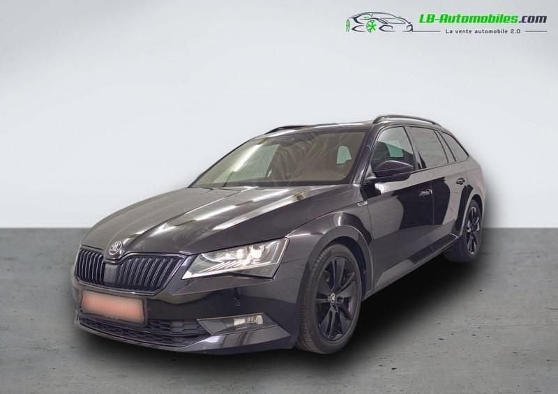 Utilisé 2019 Skoda Superb Break | 28 100 € (Prix juste) - Image 1/4