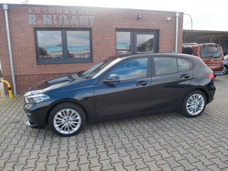 Utilisé 2023 BMW 118 Citadine | 22 700 € - Image 1/4