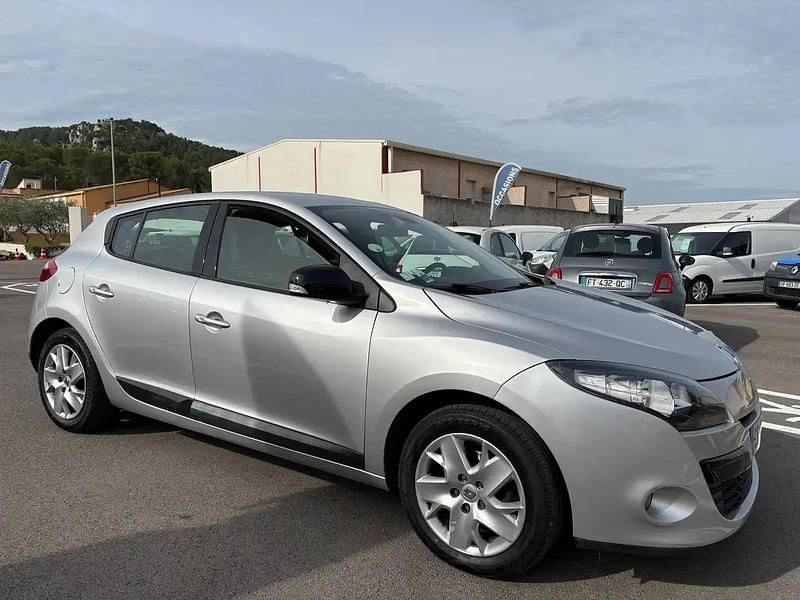 Gris Utilisé 2012 Renault Mégane Cabriolet Expression Cabriolet | 8 400 € - Image 1/4