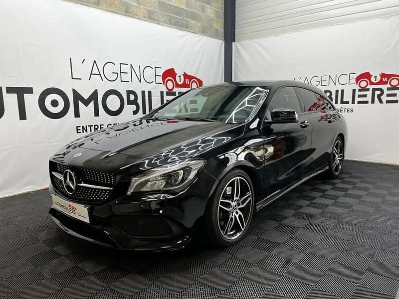 Noir Occasion 2018 Mercedes CLA220 Berline | 22 500 € - Image 1/4