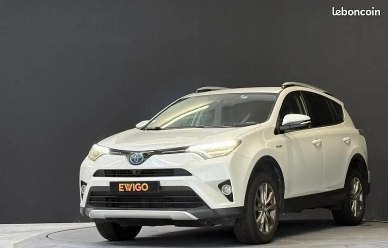 Blanc Utilisé 2016 Toyota RAV4 Hybrid Lounge SUV | 18 490 € (Bon prix) - Image 1/4