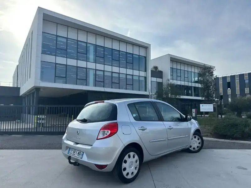 Image 2/4