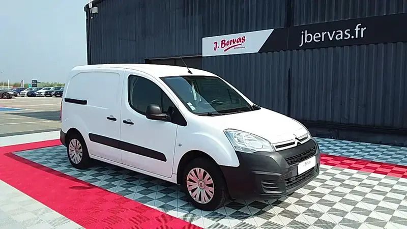 Blanc Utilisé 2017 Citroën Berlingo Business Class Monospace | 14 990 € (Prix assez cher) - Image 1/4