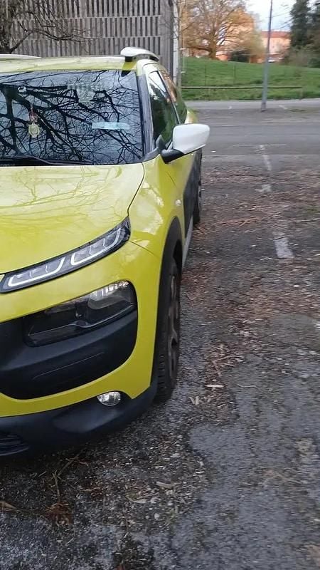 Jaune Utilisé 2014 Citroën C4 Cactus PureTech Citadine | 5 500 € (Prix juste) - Image 1/4