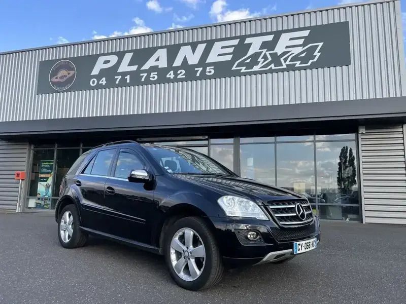 Noir Utilisé 2010 Mercedes ML350 Edition SUV | 17 000 € - Image 1/4