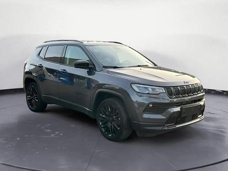 Occasion Jeep Compass Night Eagle 131 ch (96 kW) 2023 Gris SUV