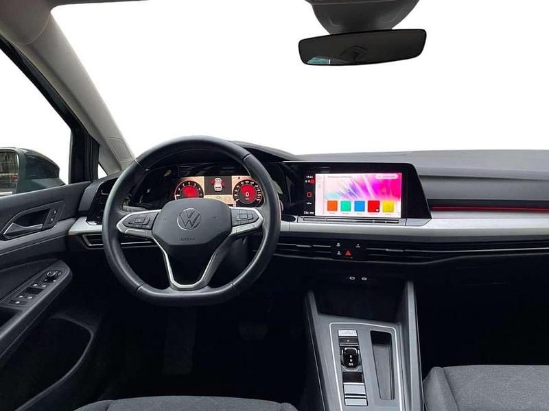 Occasion VW Golf VIII Life 110 ch (80 kW) 2024 Noir Berline