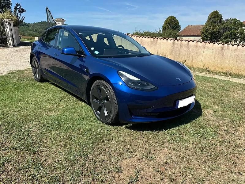 Bleu Utilisé 2021 Tesla Model 3 Standard Range Berline | 25 500 € (Prix juste) - Image 1/4