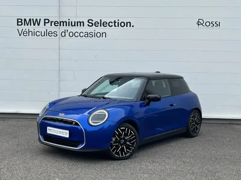Bleu Utilisé 2024 Mini Cooper SE Favoured Citadine | 34 890 € - Image 1/4