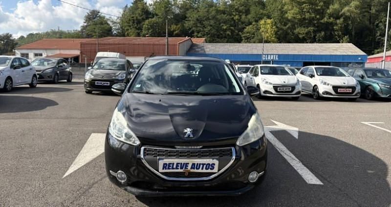 Noir Utilisé 2012 Peugeot 208 Allure Citadine | 7 490 € (Prix juste) - Image 1/4