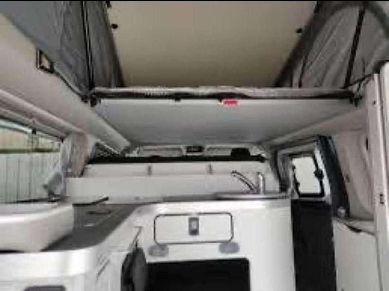 Image 3/4