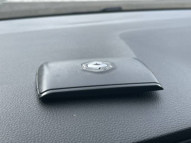 Image 3/4