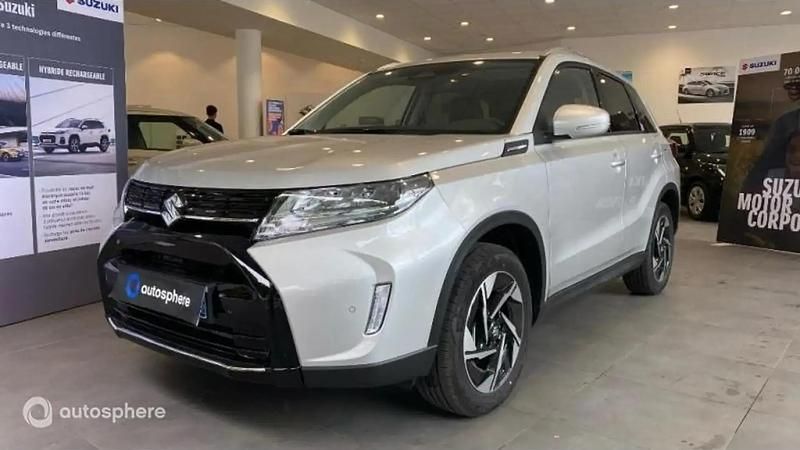 Gris Utilisé 2025 Suzuki Vitara Style SUV | 26 999 € (Prix assez cher) - Image 1/4