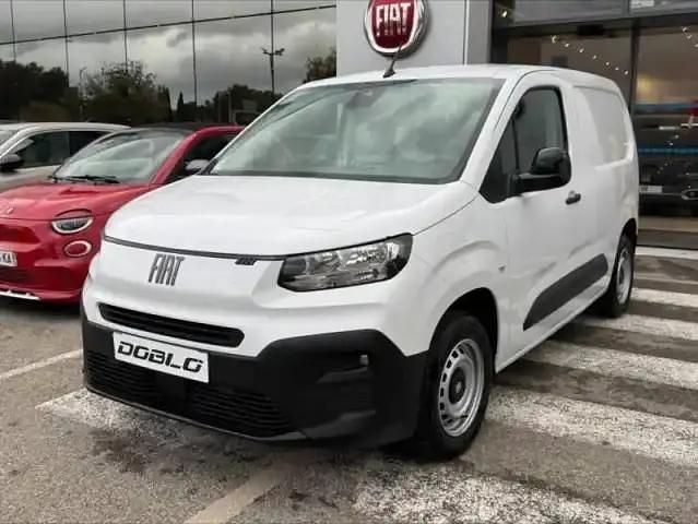 Blanc icy Nouvelle 2025 Fiat Doblò S Monospace | 21 490 € - Image 1/4