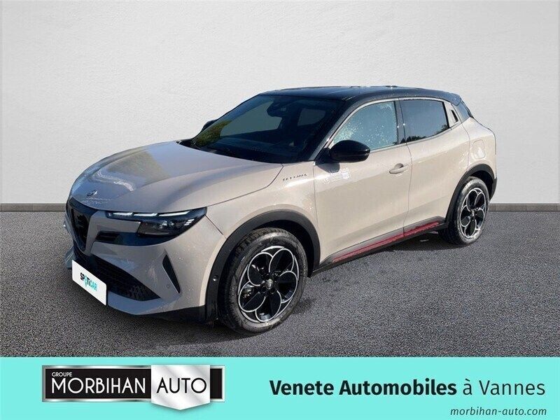 Beige Nouvelle 2024 Alfa Romeo Junior Edizione Speciale | 44 550 € - Image 1/3