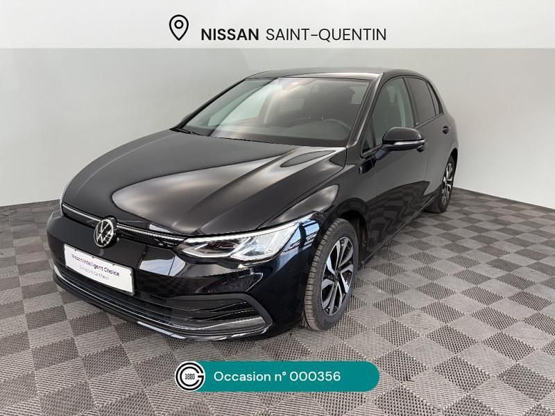 Utilisé 2021 VW Golf VIII Active Berline | 21 990 € (Prix juste) - Image 1/4