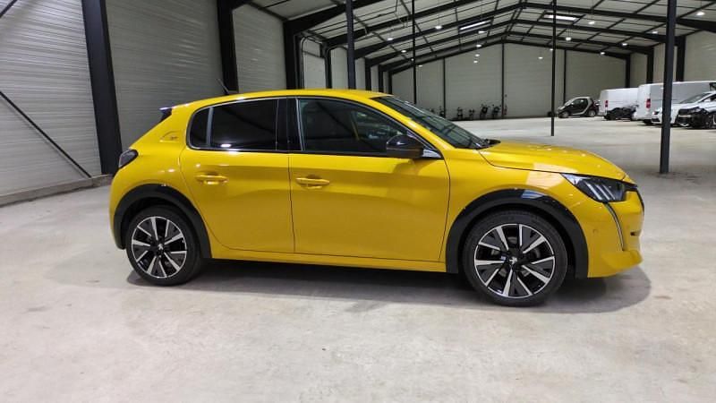 Utilisé 2023 Peugeot 208 GT Citadine | 16 000 € (Prix juste) - Image 1/4