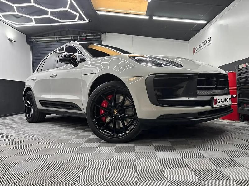 Beige Utilisé 2024 Porsche Macan Turbo SUV | 109 990 € (Prix assez cher) - Image 1/4