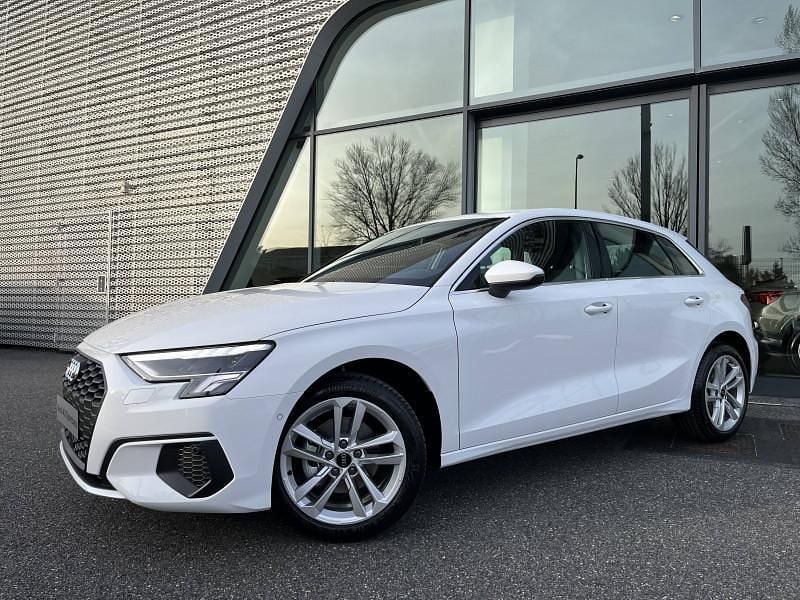Utilisé 2024 Audi A3 Sportback e-tron Business Citadine | 28 790 € (Bon prix) - Image 1/4