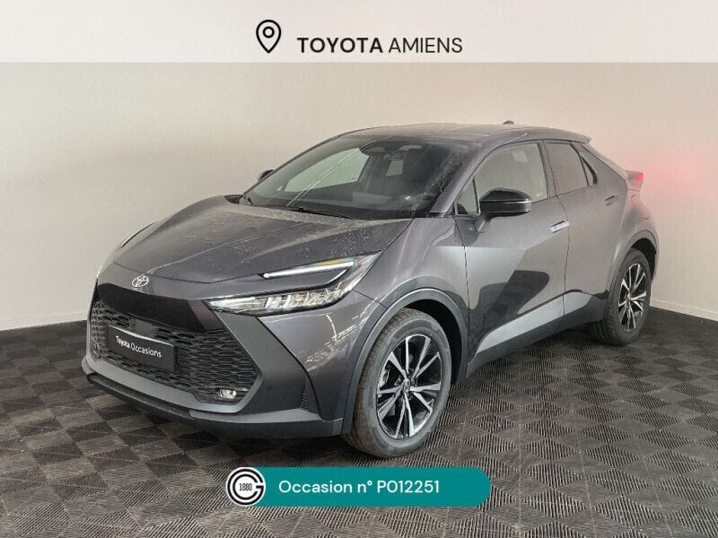 Utilisé 2025 Toyota C-HR Design SUV | 37 990 € - Image 1/4