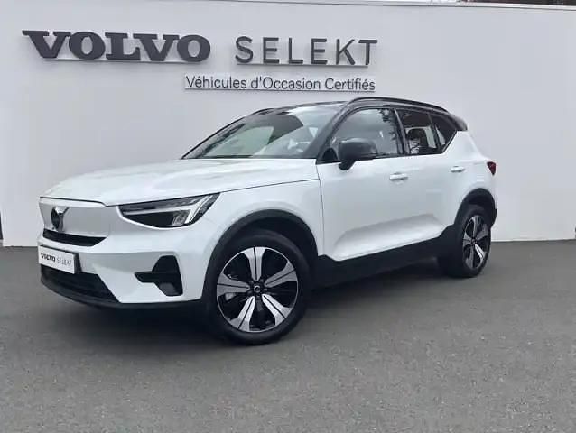 Blanc Utilisé 2022 Volvo XC40 SUV | 31 990 € (Prix cher) - Image 1/4