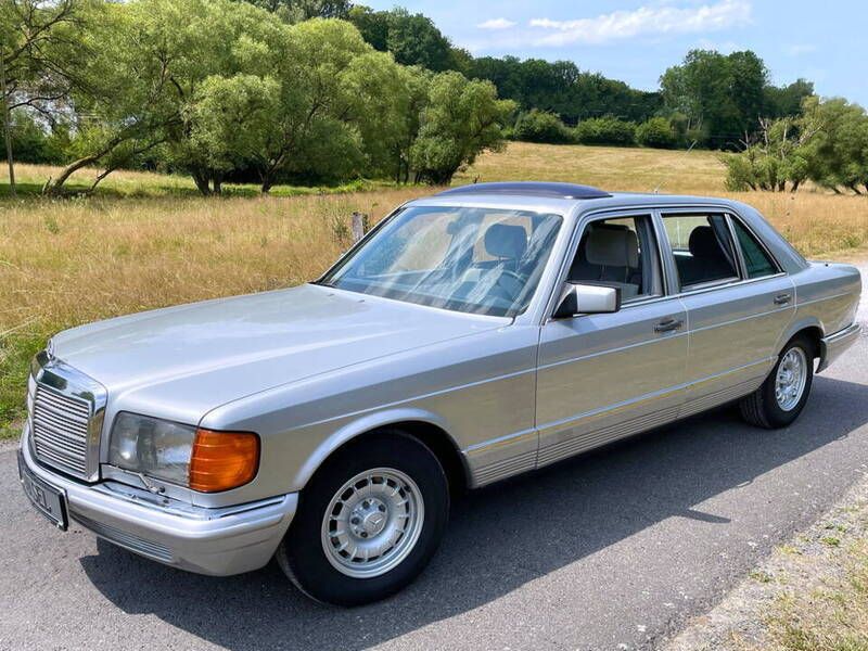 Occasion Mercedes 500 231 ch (169 kW) 1982 Argent Berline