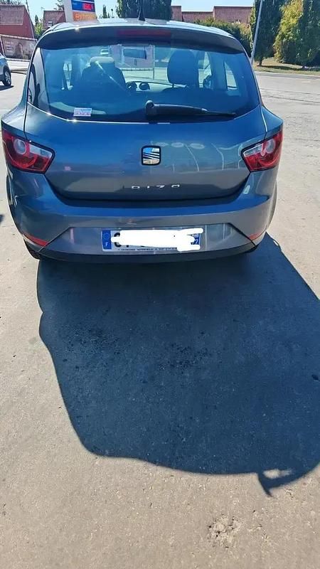 Utilisé 2013 Seat Ibiza I-Tech Berline | 5 500 € (Prix juste) - Image 1/4