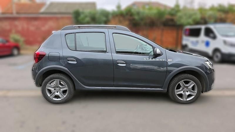 Occasion Dacia Sandero Stepway 90 ch (66 kW) 2019 Gris Berline