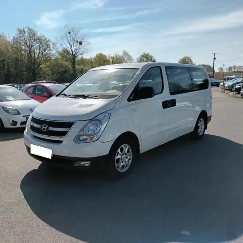 Blanc Utilisé 2012 Hyundai H-1 Monospace | 13 990 € - Image 1/2