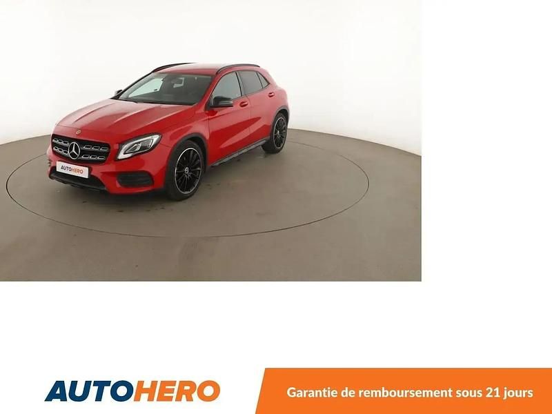Rouge Utilisé 2019 Mercedes GLA200 SUV | 23 290 € (Prix juste) - Image 1/2