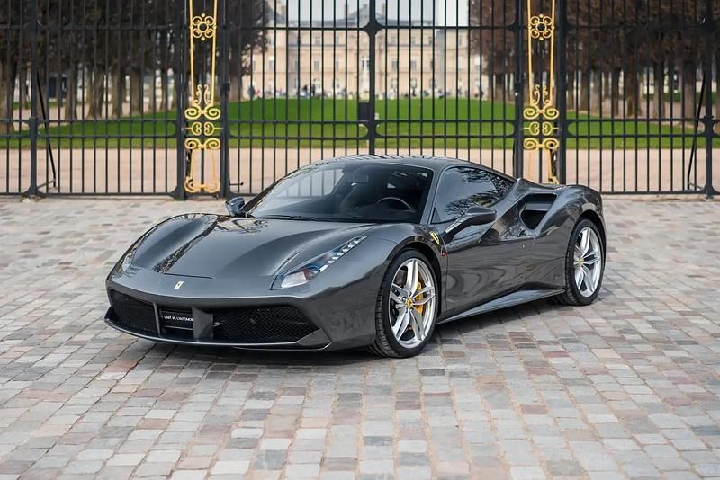 Gris Utilisé 2016 Ferrari 488 Coupé | 219 900 € (Prix assez cher) - Image 1/4