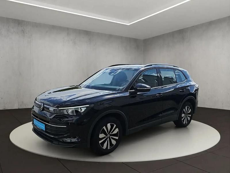 Noir Utilisé 2024 VW Tiguan Goal SUV | 35 400 € (Super prix) - Image 1/4