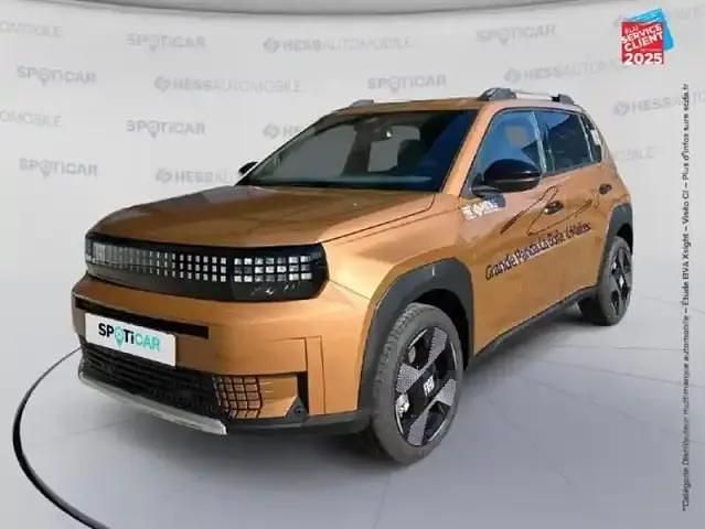 Bronze luna métallisé Occasion 2025 Fiat Grande Panda La Prima Citadine | 23 599 € (Prix juste) - Image 1/4