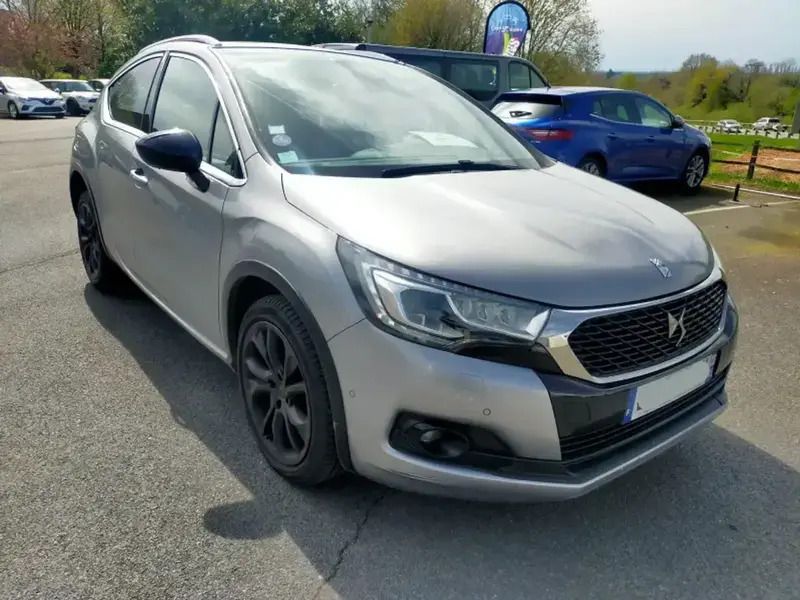 Gris Utilisé 2017 DS Automobiles DS4 Crossback Sport Chic SUV | 15 990 € - Image 1/4