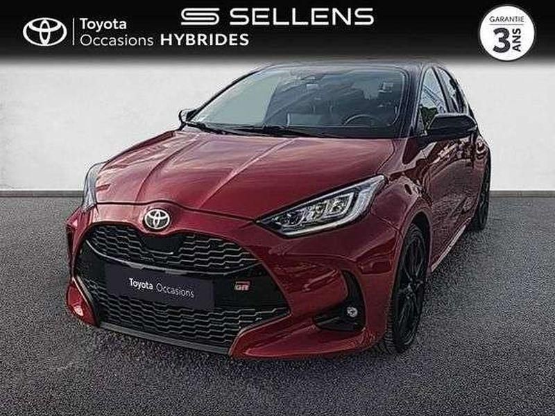 Utilisé 2022 Toyota Yaris Hybrid Sport Berline | 23 490 € (Prix cher) - Image 1/1