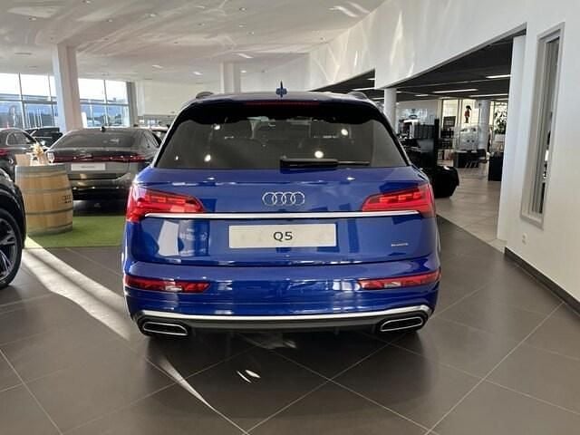 Nouvelle Audi Q5 S-Line 299 ch (219 kW) 2025 Bleu ultra métallisé SUV