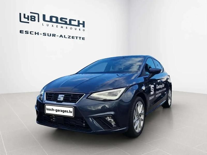 Gris Utilisé 2025 Seat Ibiza FR Berline | 24 041 € (Prix cher) - Image 1/4