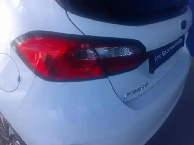 Occasion Ford Fiesta Business Edition 75 ch (55 kW) 2022 Blanc glacier Berline