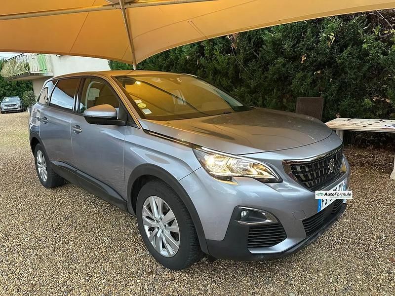 Gris Utilisé 2020 Peugeot 5008 Business-Line SUV | 16 990 € (Super prix) - Image 1/4